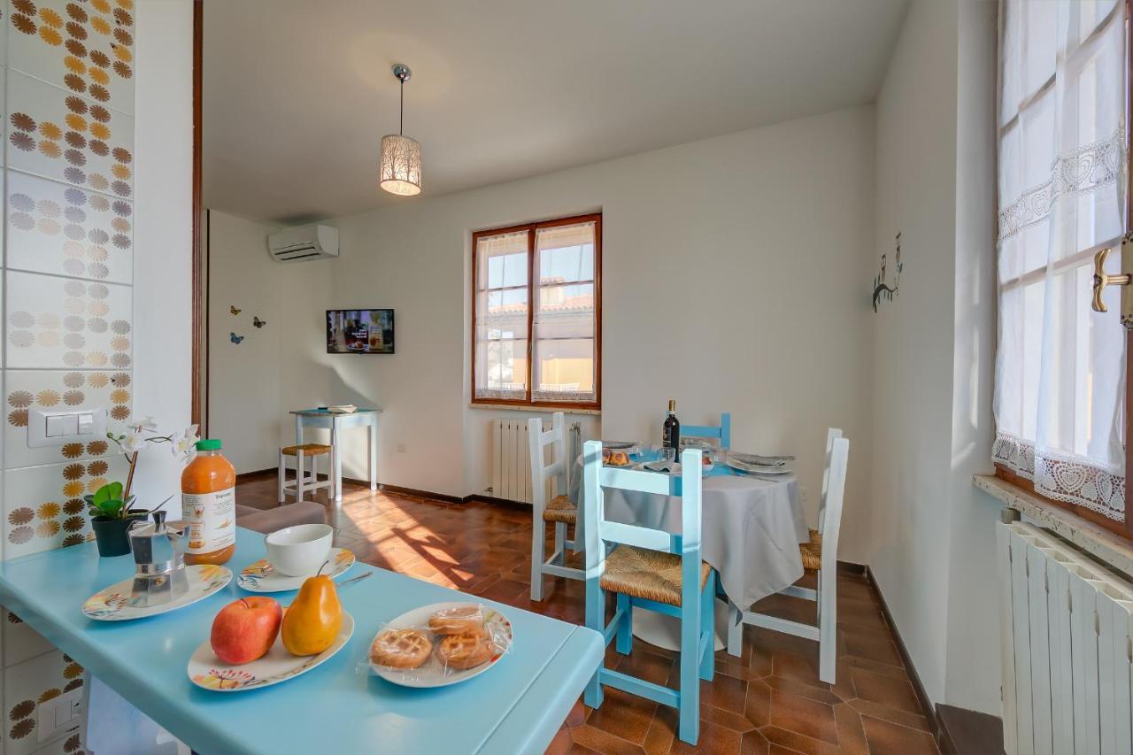 Villa Fiorita Apartments - Happy Rentals Сирмионе Екстериор снимка
